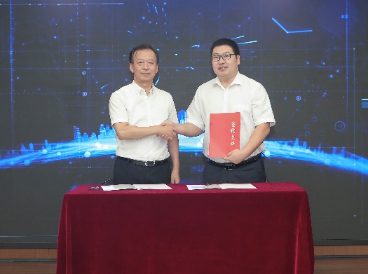 bevictor伟德官网集团举行立异生长研究院揭牌暨立异项目签约仪式