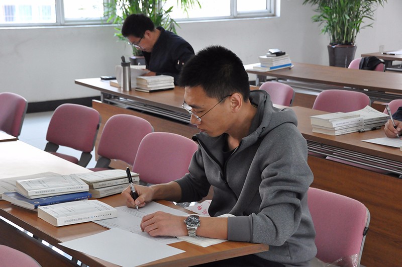 我院第四届职业手艺竞赛拉开帷幕