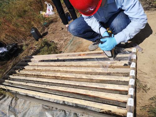 我院首次引入原位分层取水手艺 实现重大园地污染视察精准描绘