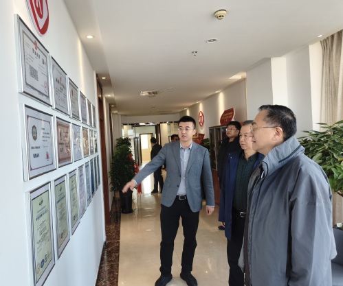 津疆同心促生长 砥砺奋进谱新篇——国兴资源公司党委书记李连庆一行莅临bevictor伟德官网新疆分公司调研